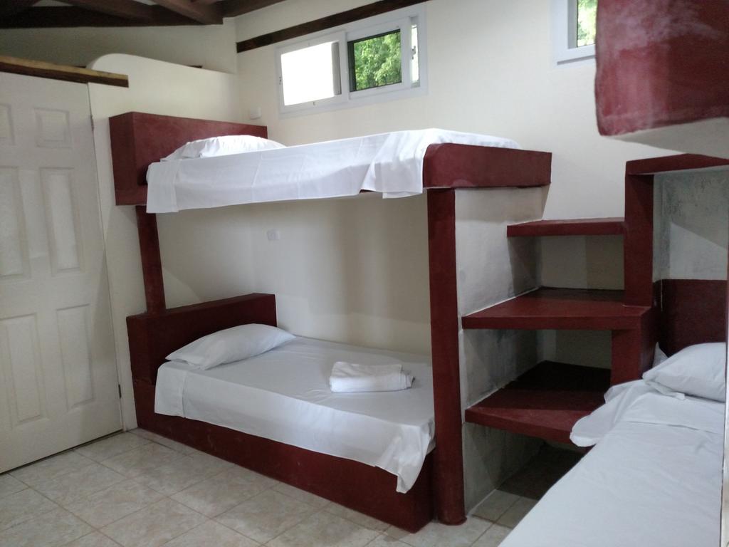 Zapote Tree Inn Flores Extérieur photo
