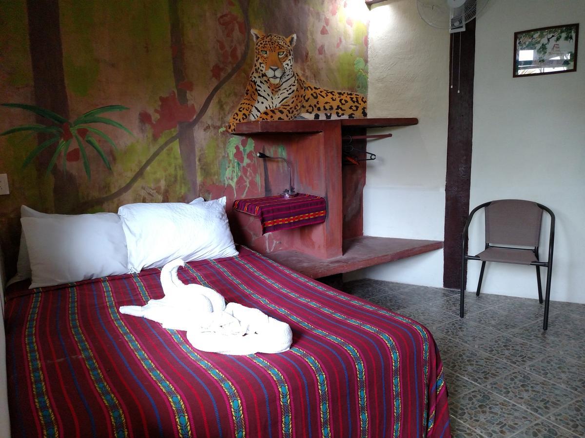 Zapote Tree Inn Flores Extérieur photo